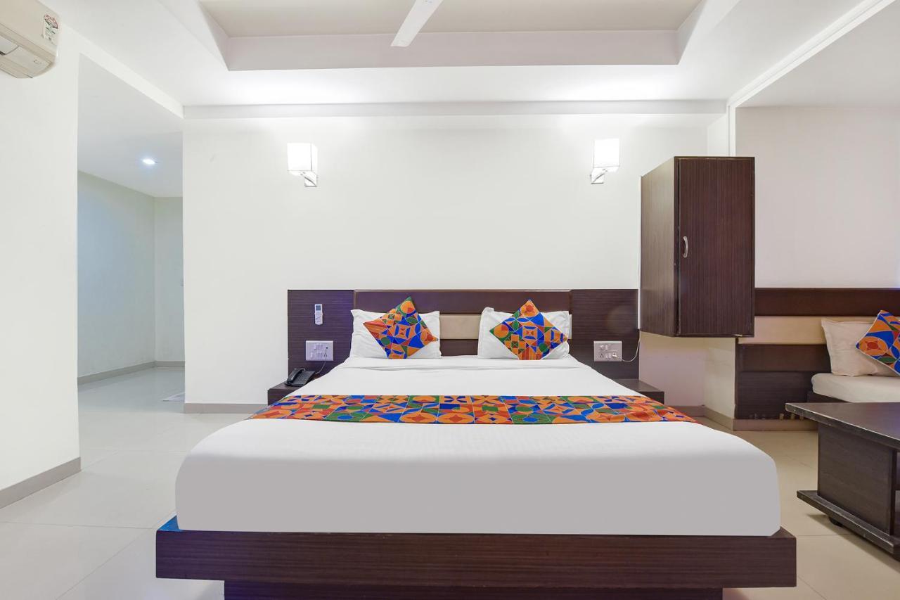 Fabhotel Skyland Ahmadábád Kültér fotó